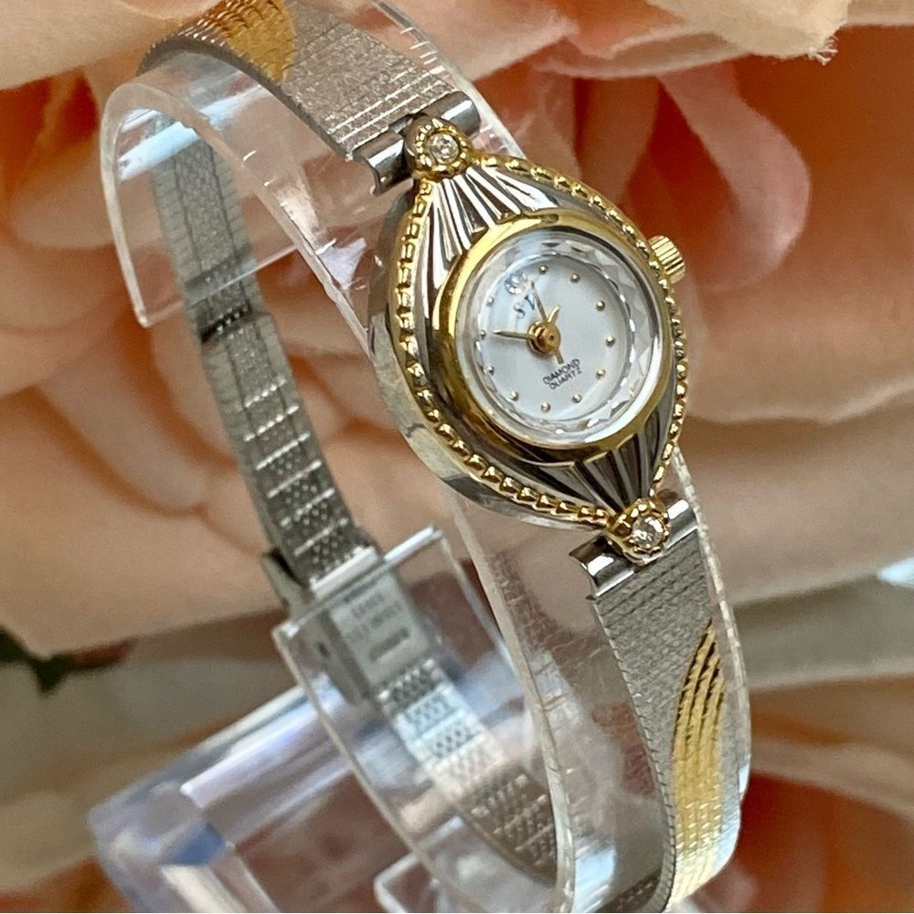 Vintage Sergio Valente Diamond Accented Dial Two-Tone Dainty Dress Watch - Picture 2 of 16